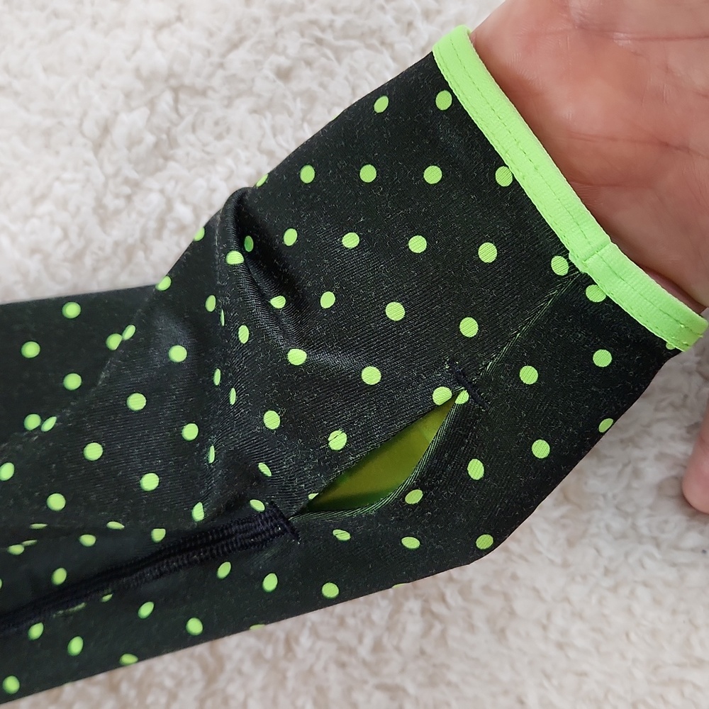 NIKE 3/4 zip sporty long sleeve top with thumb holes, black w green polka dots L - Picture 6 of 8